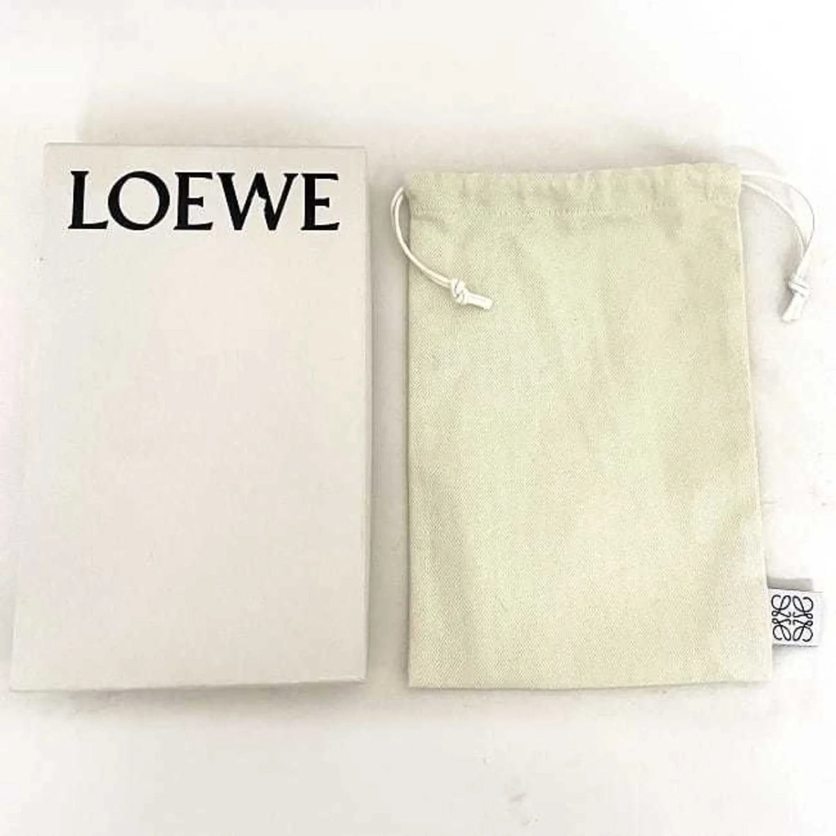 Pre-Owned Loewe Round Long Wallet Red Gold Repeat Anagram 107N55.F13 Leather GP LOEWE Embossed Women's (Good)