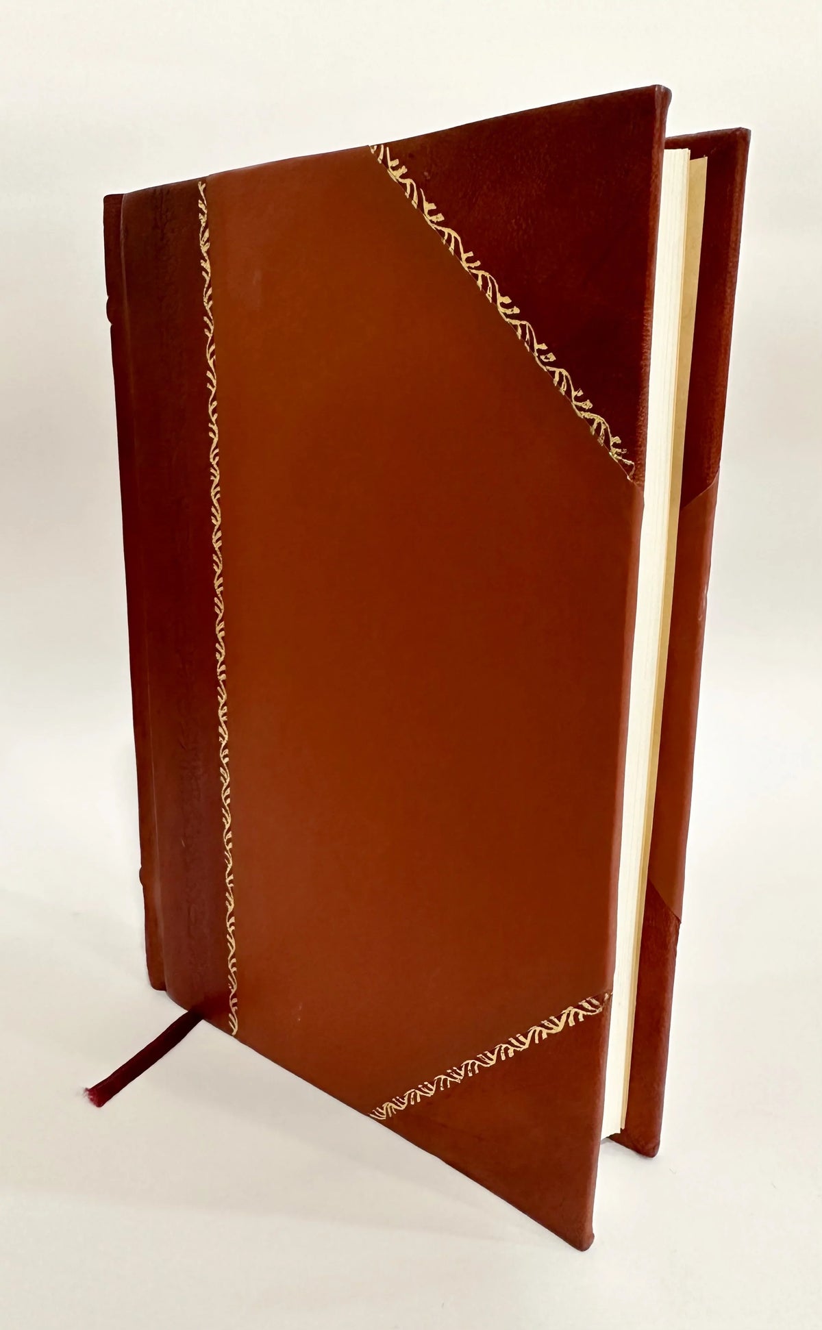 Dizionario Delle Favole in Compendio, Che Sizeerve Non Sizeolo Alla Intelligenza De' Poeti, Ma De' Quadri Ancora, E Delle Sizetatue, I Di Cui Sizeoggetti Sizeono Cavati Dalla Sizetoria Poetica / (1742) [Leather Bound]