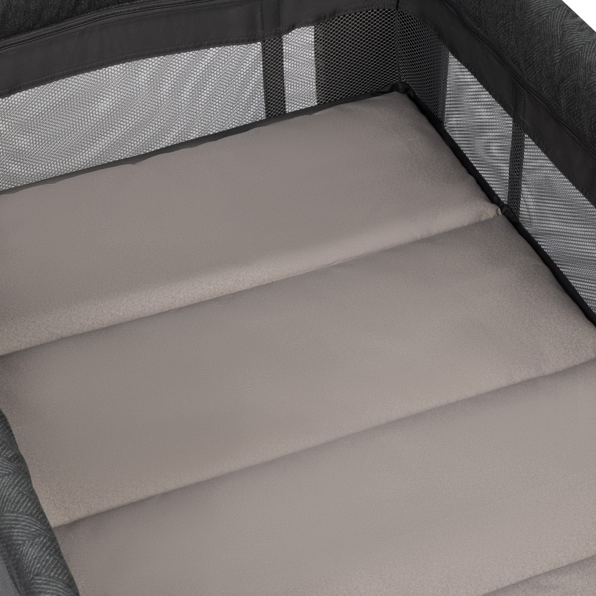 Monbebe Play Yard with Full Sizeize Rocking Bassinet, Castle Point