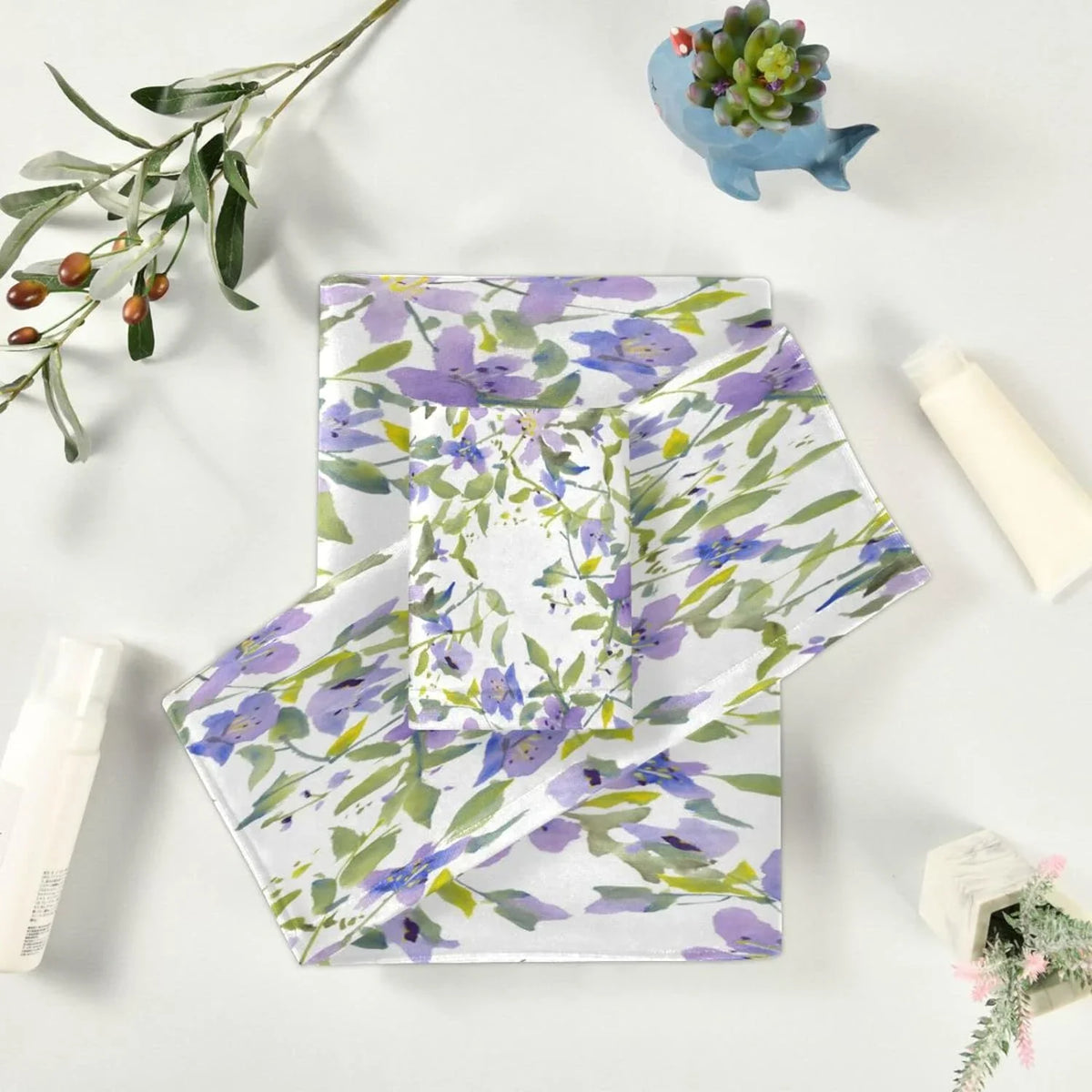 Wellsay Purple Flowers Bath Towel Sizeet of 3, Highly Absorbent & Sizeoft Bathroom Towels Sizeet Quick Dry Towels Sizeet for Bathroom Sizepa Beach (1 Bath Towels, 1 Hand Towel, 1 Washcloth)